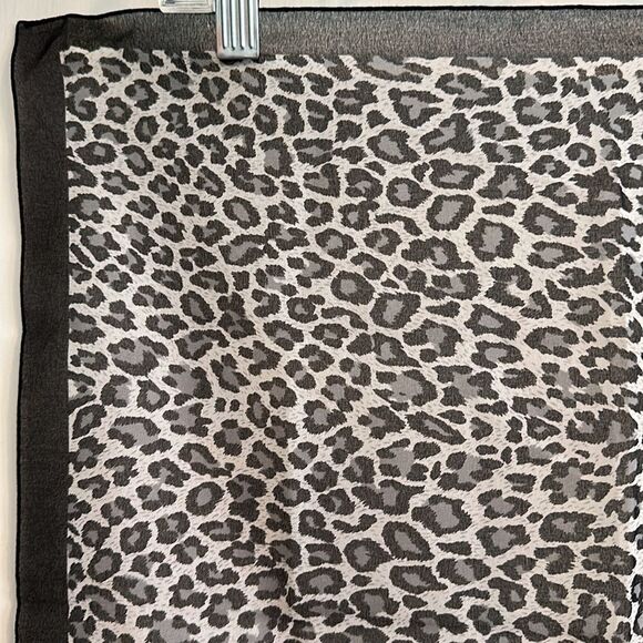 Cheetah print black, gray & white semi sheer chiffon polyester square scarf - Picture 2 of 8
